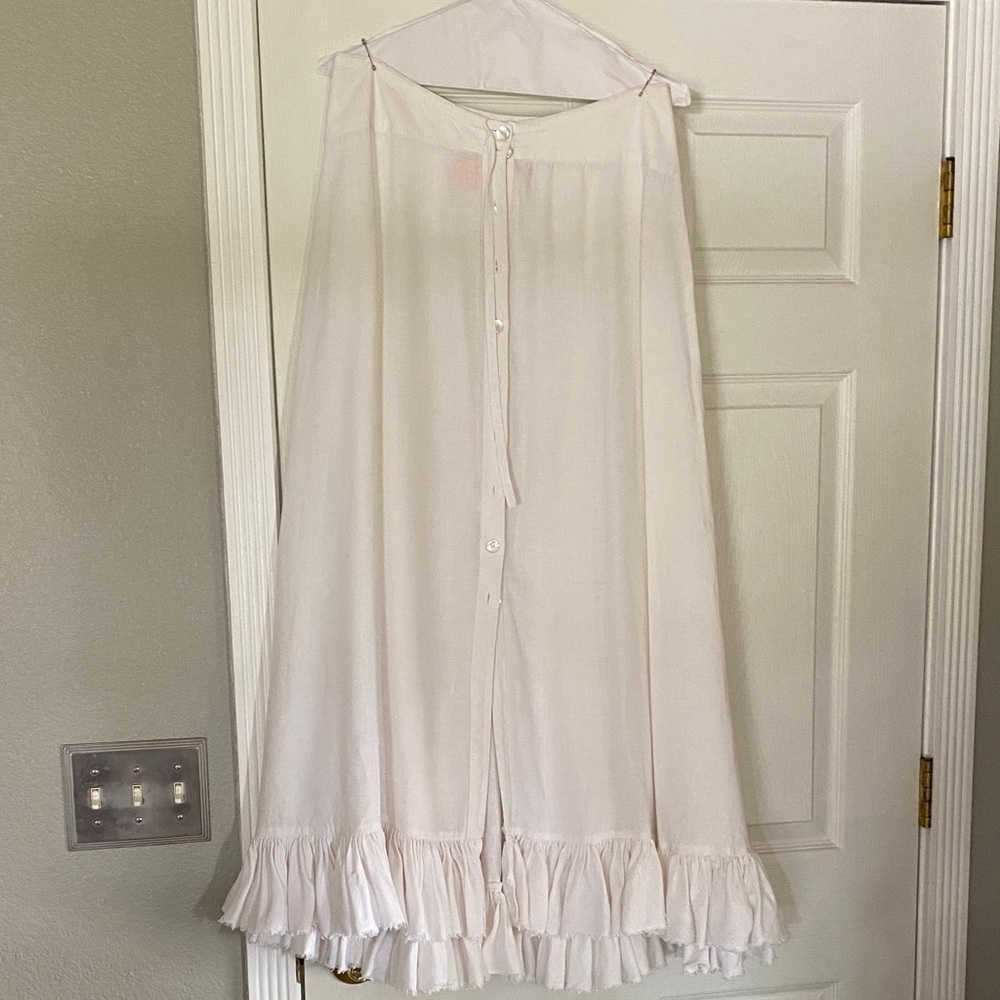London Fog Cream Maxi Skirt with Ruffle Hem